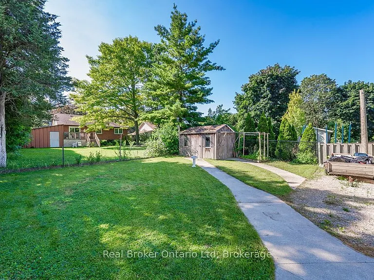 195 Edinburgh Rd S #LOWER — Photo 22