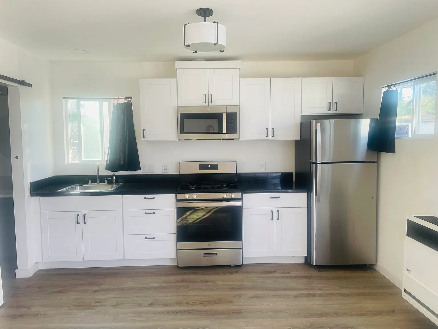 Studio, 360 sqft, $2,000 — Photo 3