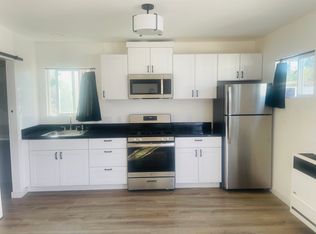 321 Douglas Ave #2, Oxnard, CA 93030