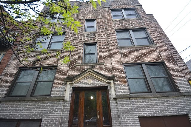 1st image of 1953 W Leland Ave APT 2