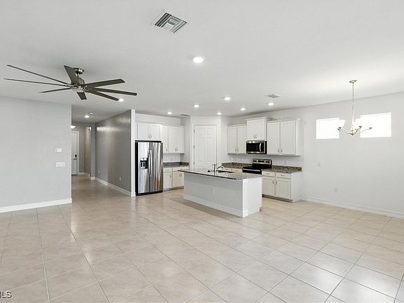 4th image of 3226 Baravaldo Cir