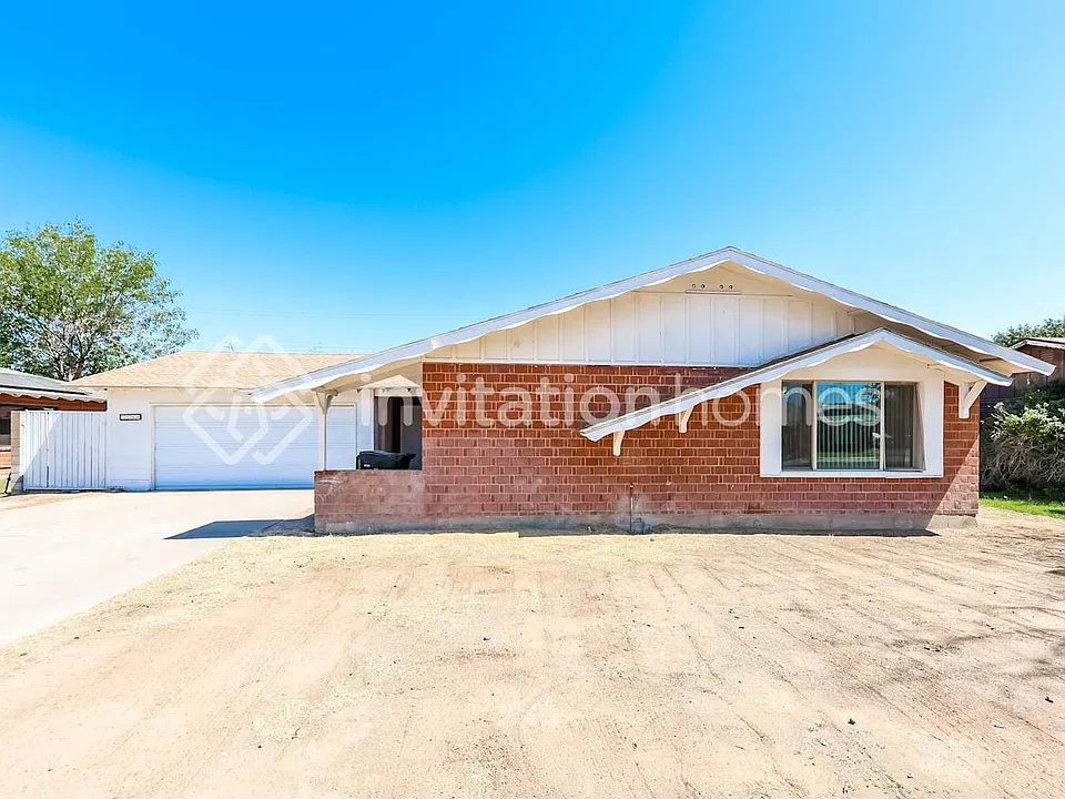 3544 W Tuckey Ln