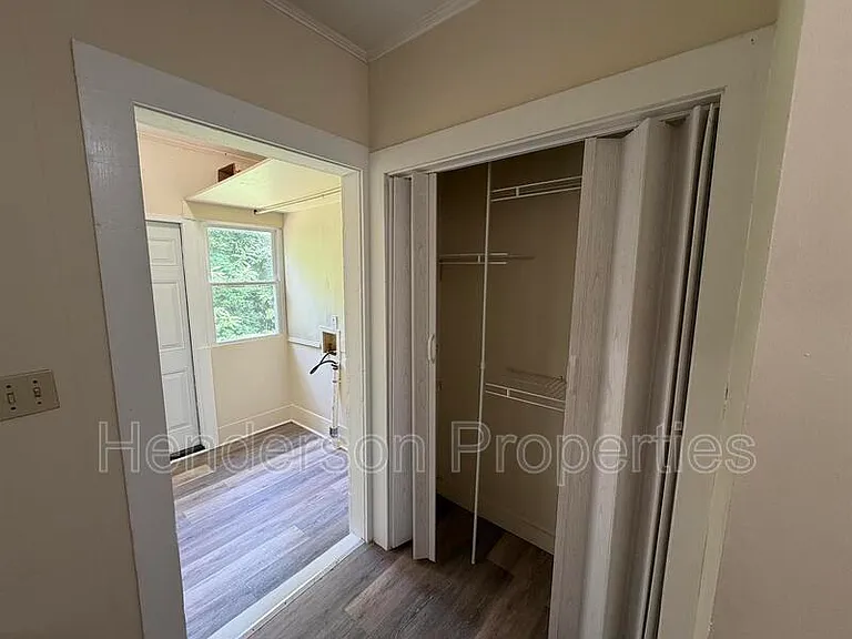 533 Stockton St — Photo 12