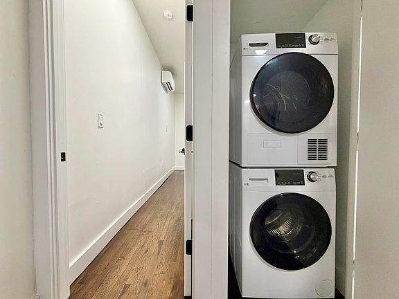 4th image of 647 Willoughby Ave APT 2