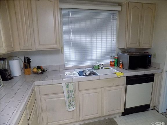 3rd image of 7625 Reseda Blvd Unit 107