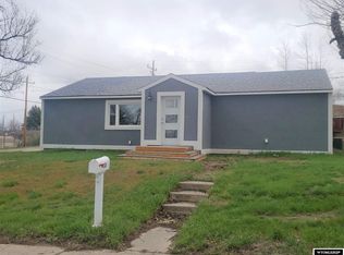 131 N 8th St, Douglas, WY 82633
