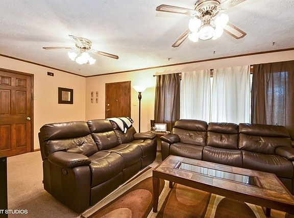 3rd image of 456 Indianwood Blvd