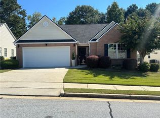 954 Village View Cir, Loganville, GA 30052