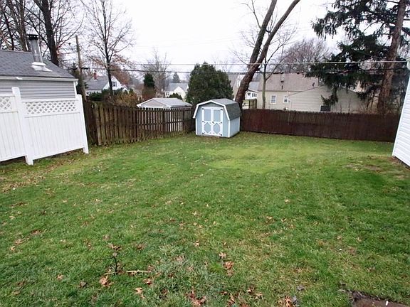 3rd image of 2524 23rd St