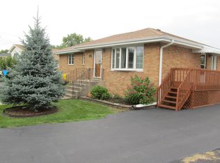 355 Ash Ave, Wood Dale, IL 60191