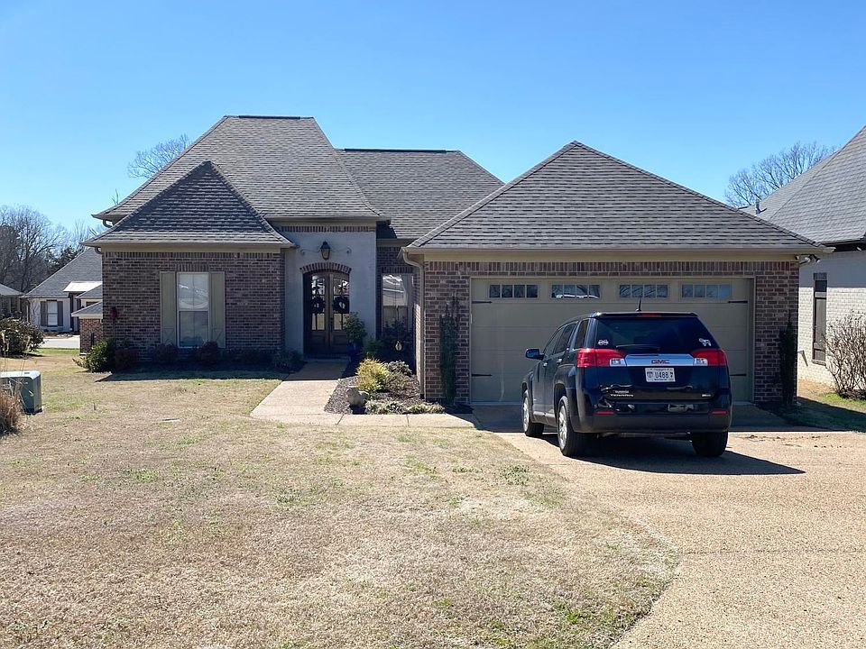 1st image of 91 W Briar Lake Dr