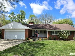 111 Mundy St, Lincoln, IL 62656