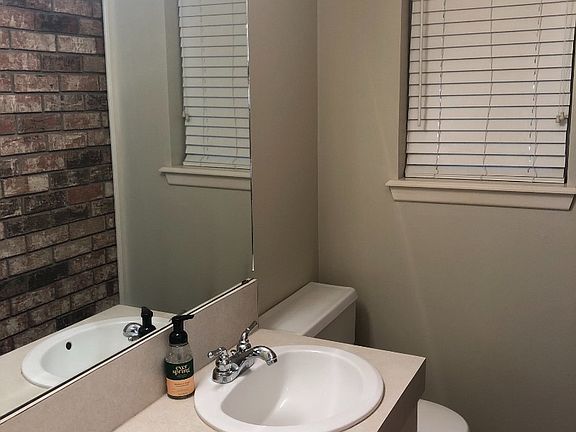 5th image of 34 Park Ln
