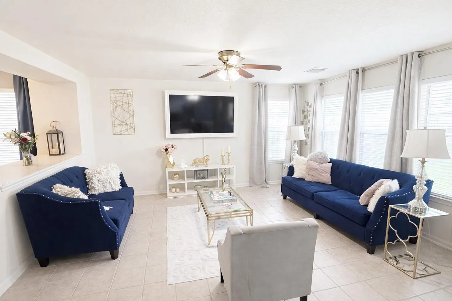 4 bed, 2.5 bath, 2141 sqft, $2,300 — Photo 4