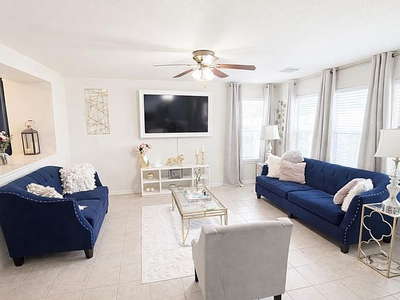 4th image of 4215 Oakview Creek Ln