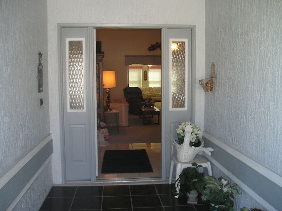 1st image of 427 Harbourview Dr