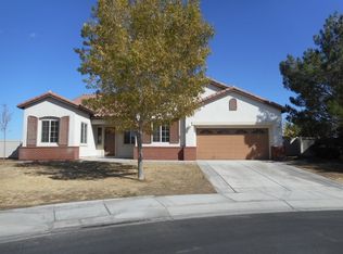 10377 Daylily St, Apple Valley, CA 92308