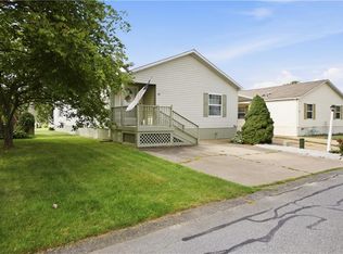 177 Songbird Ln, Tiverton, RI 02878