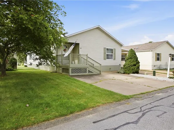 177 Songbird Ln, Tiverton, RI 02878