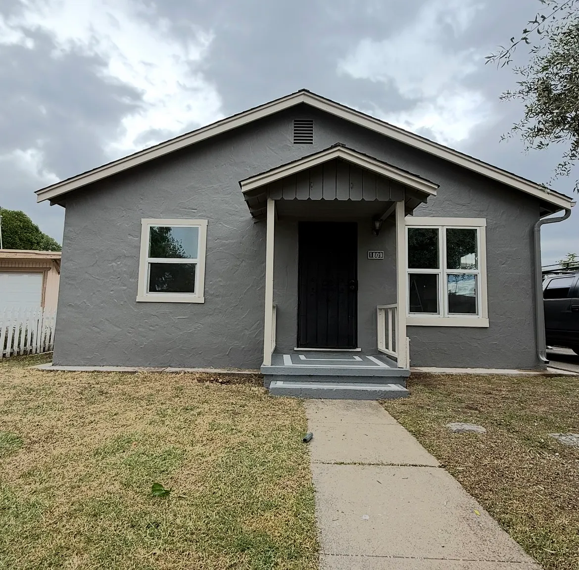 3 bed, 1072 sqft, $2,350 — Photo 1