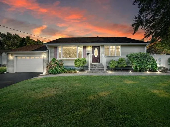 81 Capt Shankey Drive, Garnerville, NY 10923