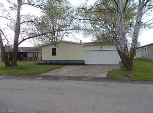 513 Arabian Ct, Lagrange, OH 44050