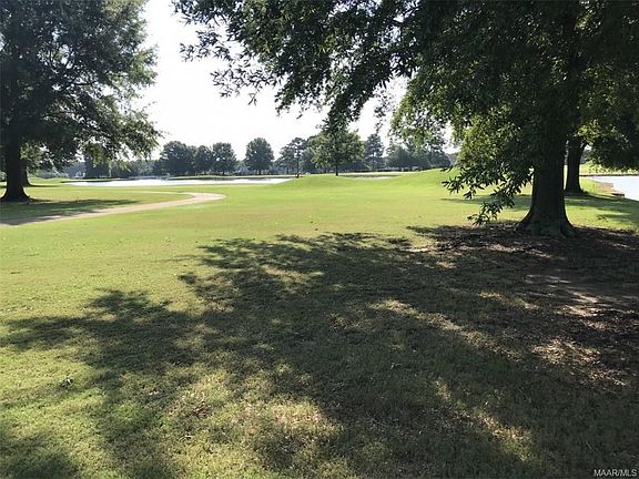 5th image of 340 Towne Lake Dr