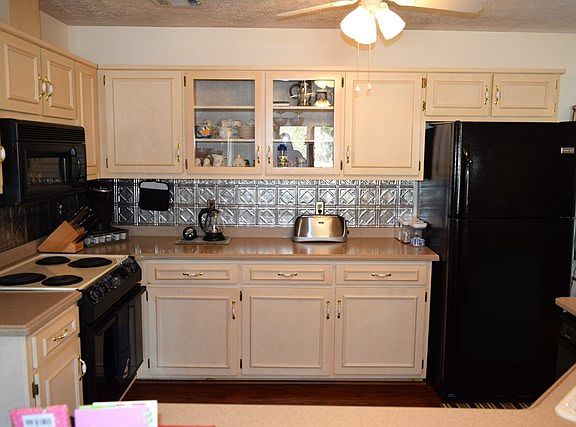 2nd image of 64 Lee Road 540