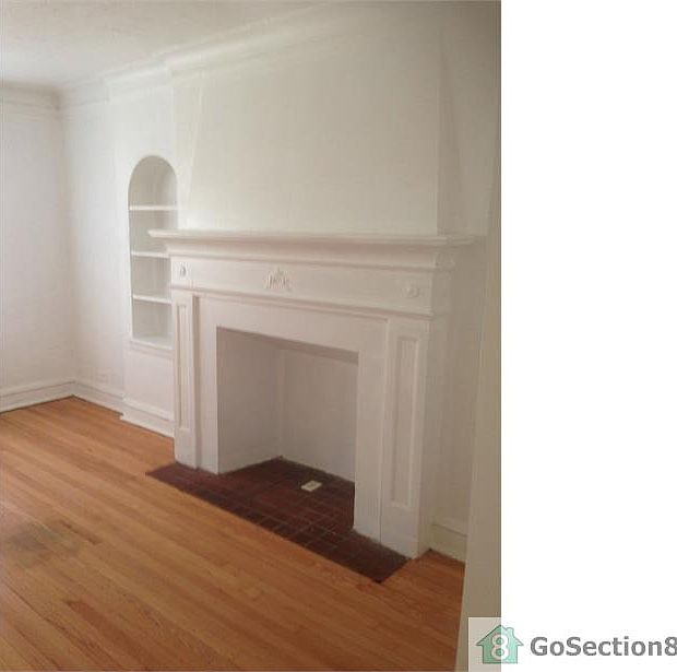 1st image of 6058 N Rockwell St