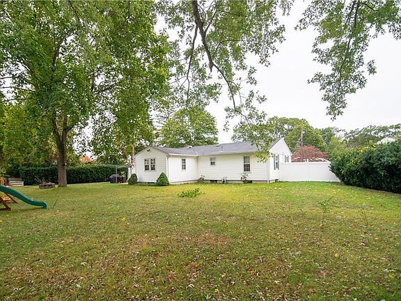 4th image of 91 Pettigrew Dr