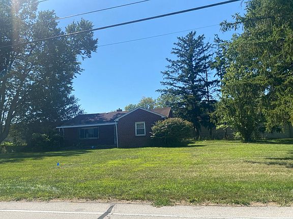 2nd image of 265 Moffat Rd