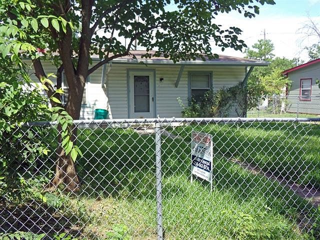 1st image of 1225 Crest Park Dr