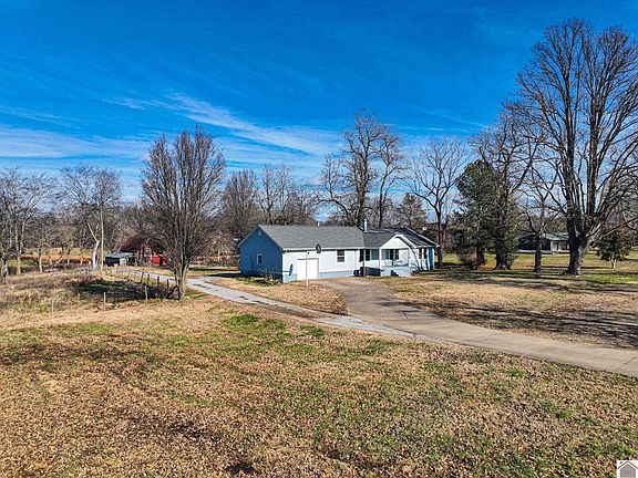 2nd image of 23 Dawes Ln