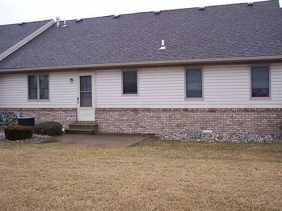 2nd image of 4227 Townhouse Dr