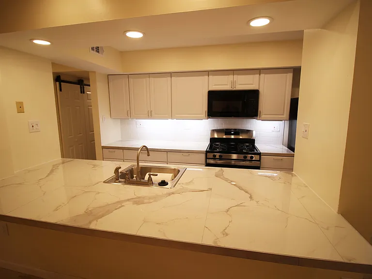 5431 Claybourne St #LL — Photo 4