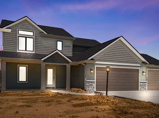 40 Kodak Ln, Angola, IN 46703