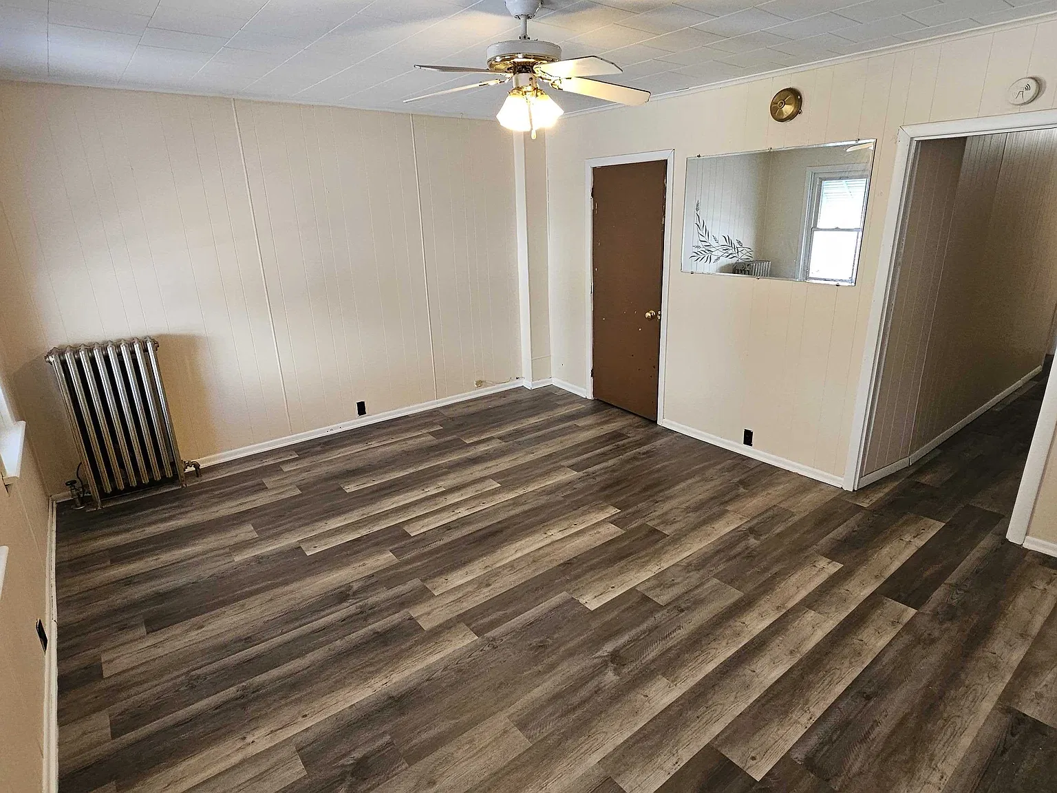 3 bed, 1100 sqft, $1,400 — Photo 4