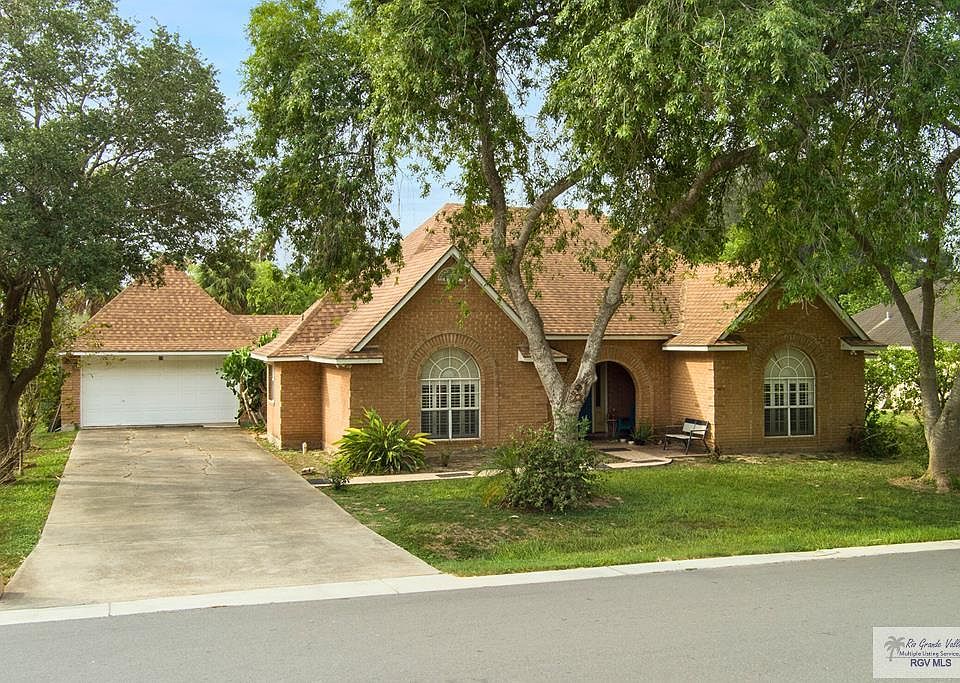 1st image of 26 Alvarado Ave