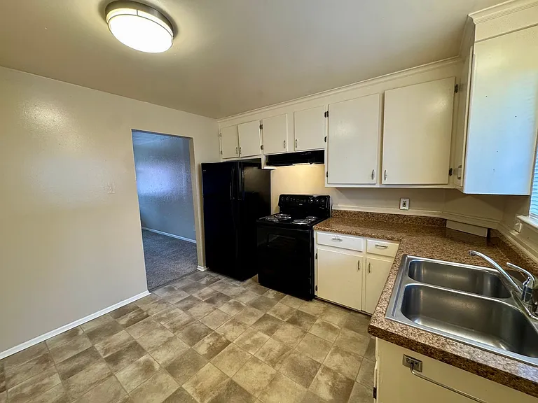 1115 Carr Street — Photo 12