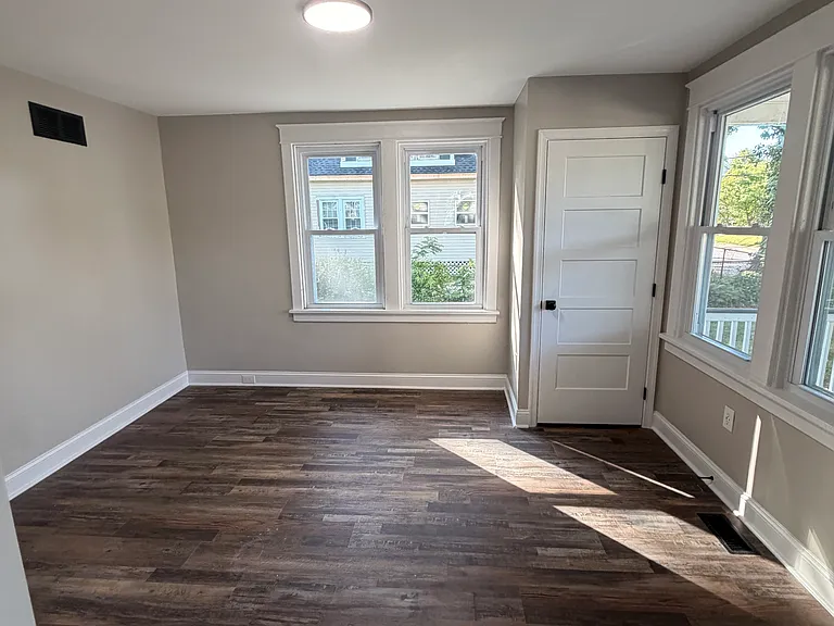3 Delaware Ave #1 — Photo 4