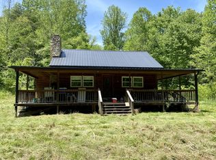 820 Nelson Br, Clay City, KY 40312