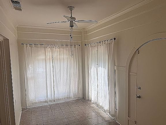 3rd image of 3244 Cockrell Ave