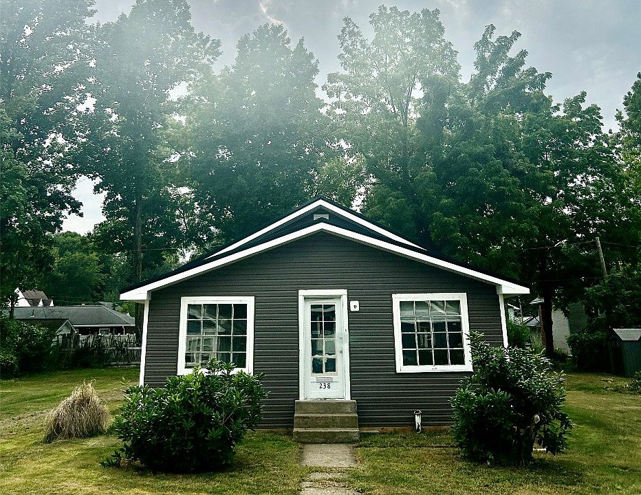1st image of 238 Beachgrove Dr