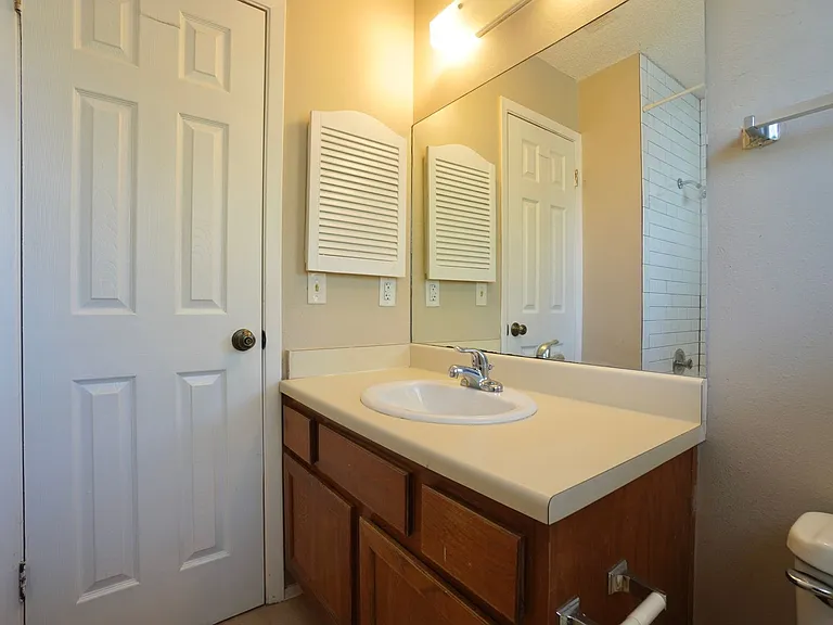 7602 Woodstone Cv #A — Photo 22