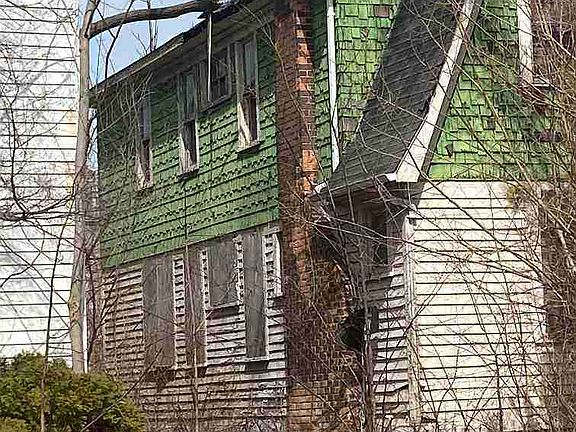2490 WAVERLY