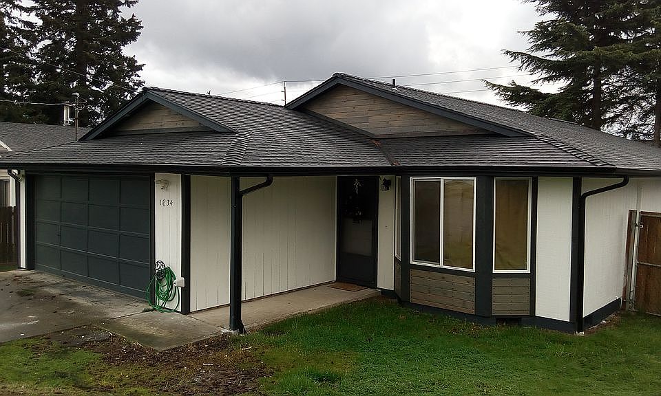2nd image of 1634 S 95th St