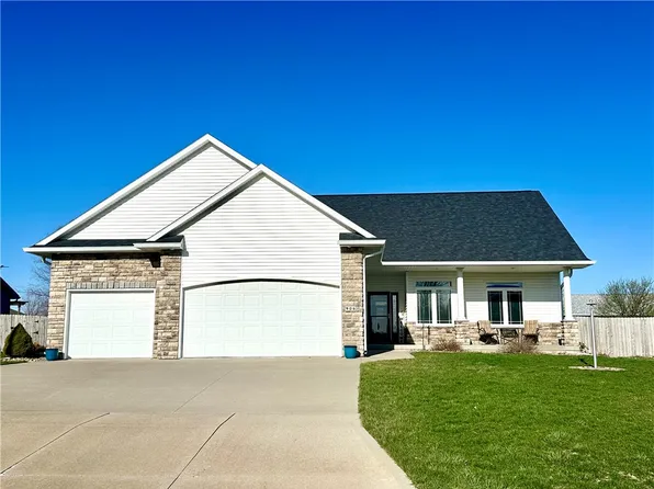 906 N 14th Ave, Winterset, IA 50273