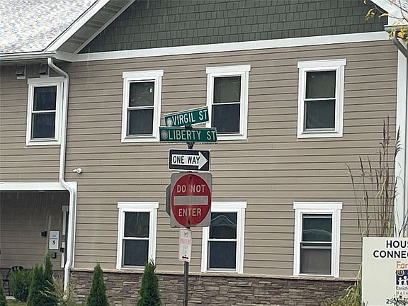 2nd image of 32 Virgil St Floor 2