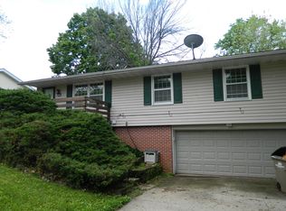 4909 Pine Valley Dr, Pleasant Hill, IA 50327