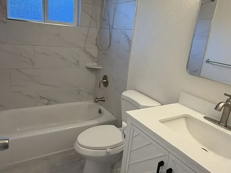 6820 Lincoln Oaks Dr — Photo 4